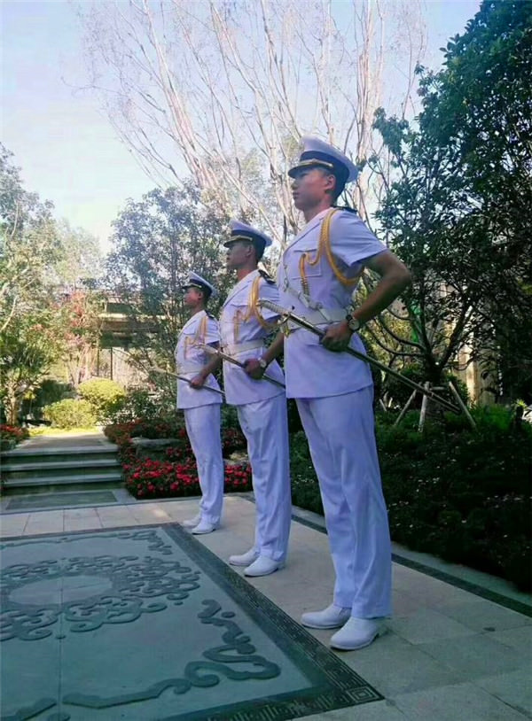 �T���L��